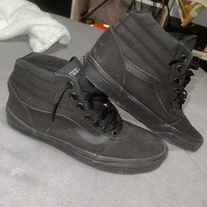 Vans high top / mid